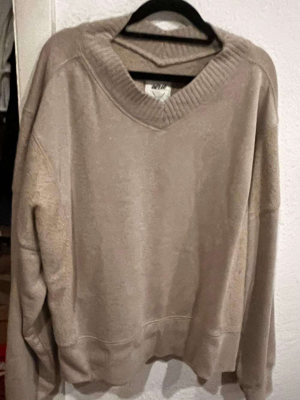 aerie Women's V-Neck Sweater in Taupe